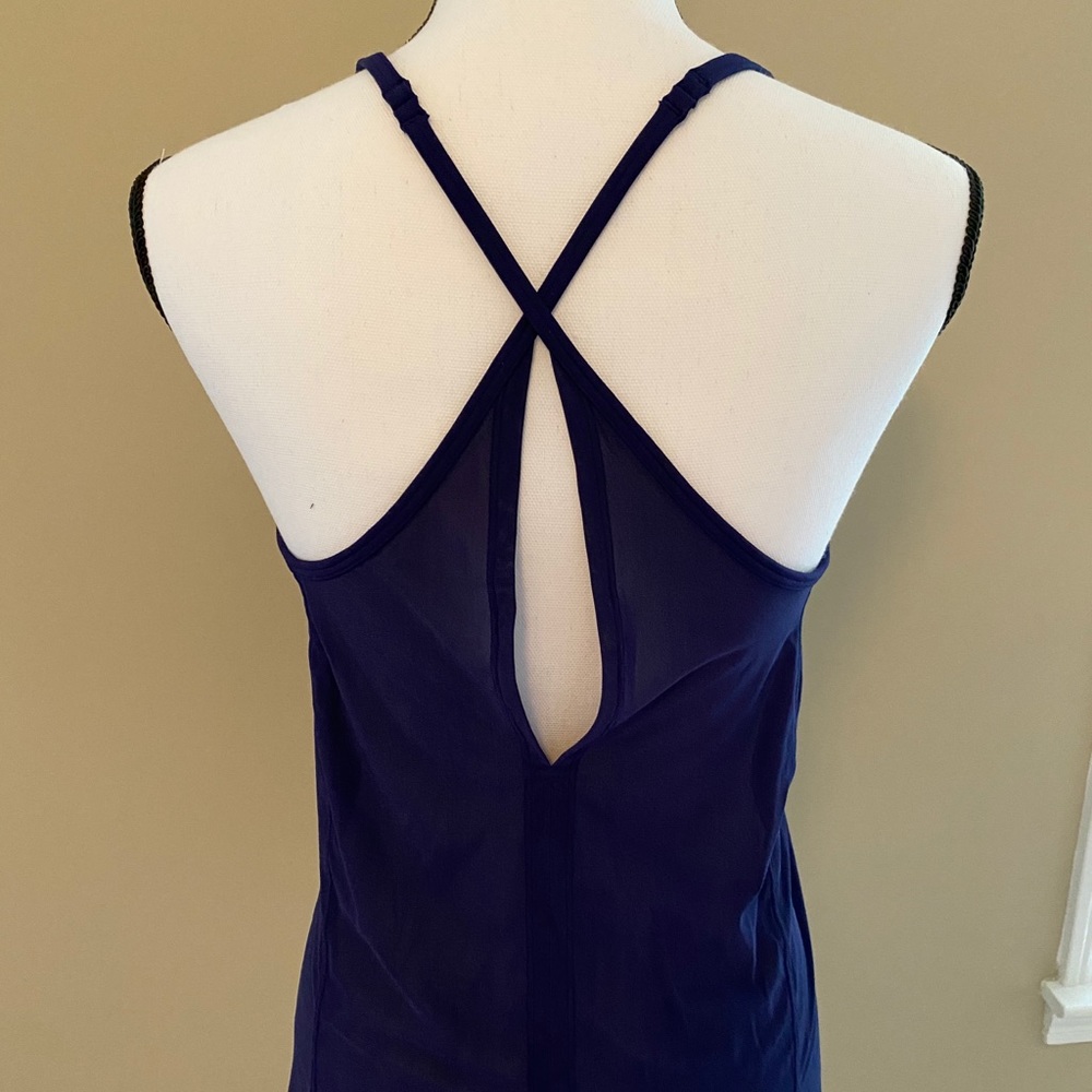 Lululemon workout top